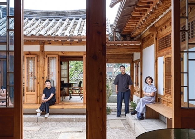조화와 시간으로 지은 집 레이어 한옥 하우스 X 허명욱